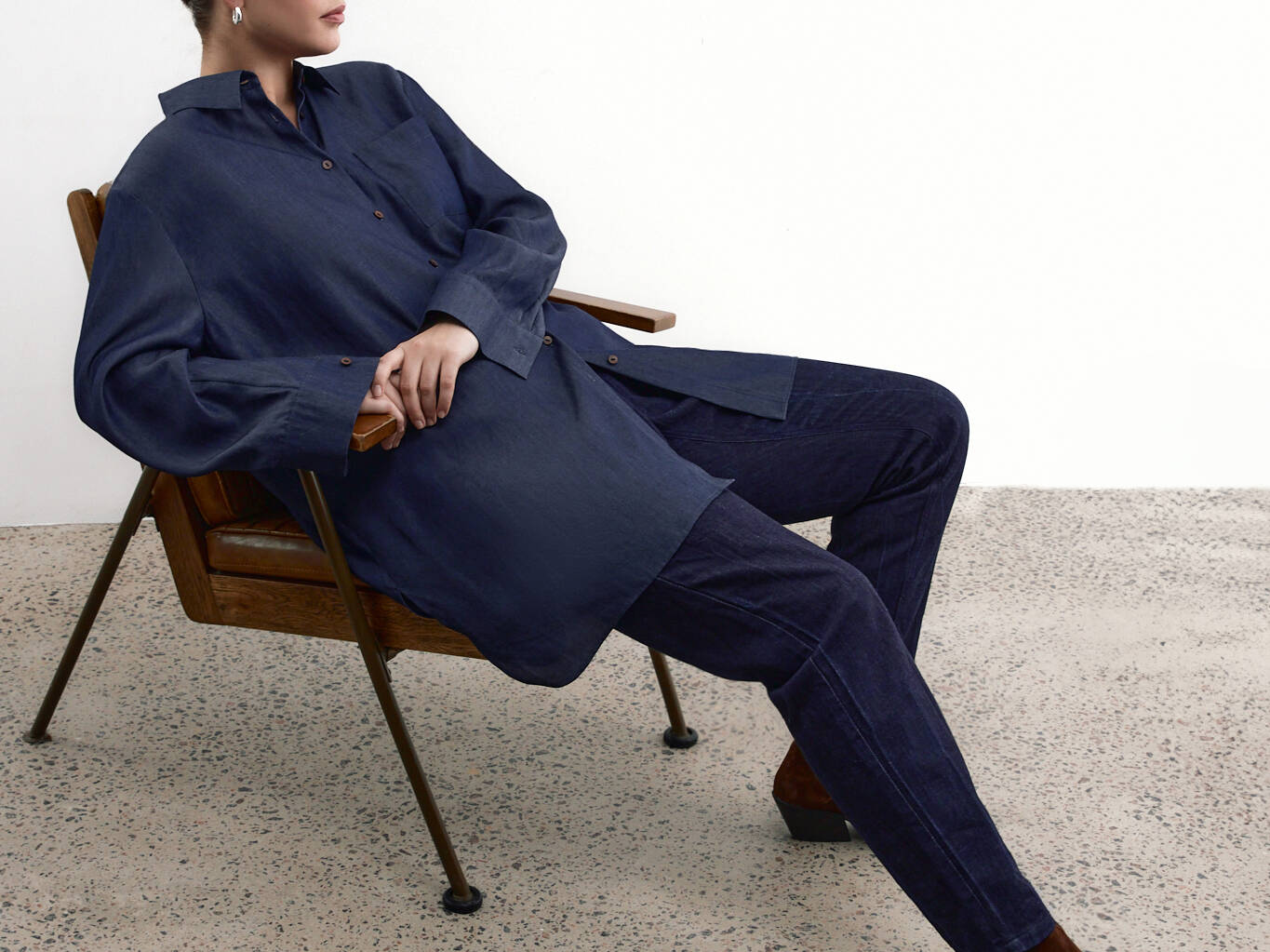 Как визуально удлинить ноги женщине с помощью одежды