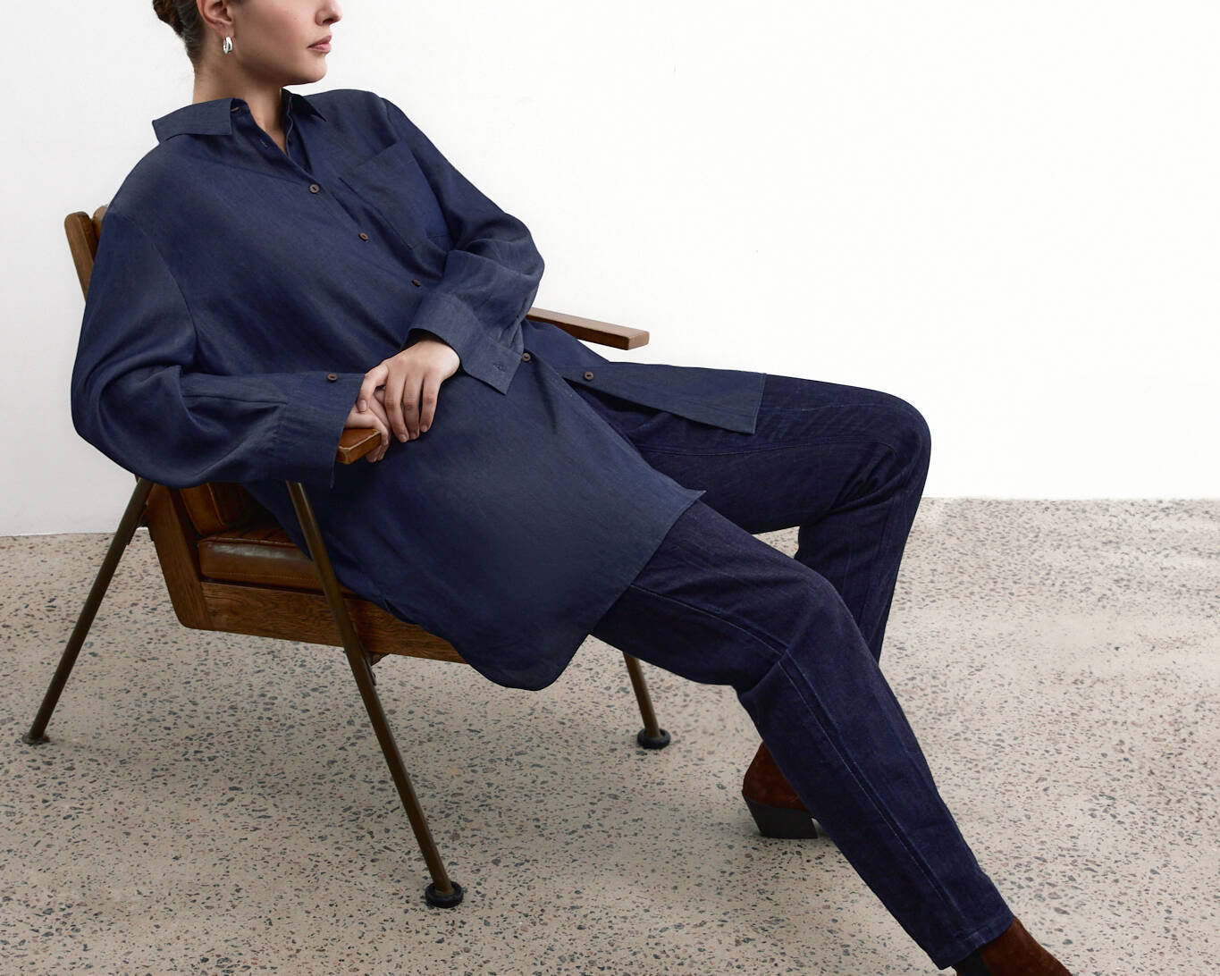 Как визуально удлинить ноги женщине с помощью одежды